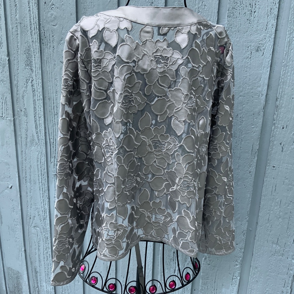 Colleen Lopez Silver Faux Leather/Mesh Jacket (Size 1X) - Picture 2 of 7